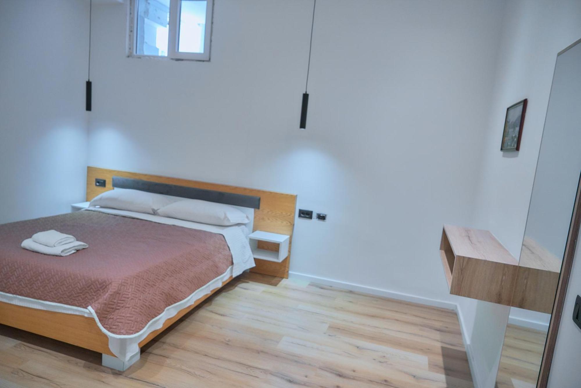 Kalpazo Inn Tirana Bagian luar foto