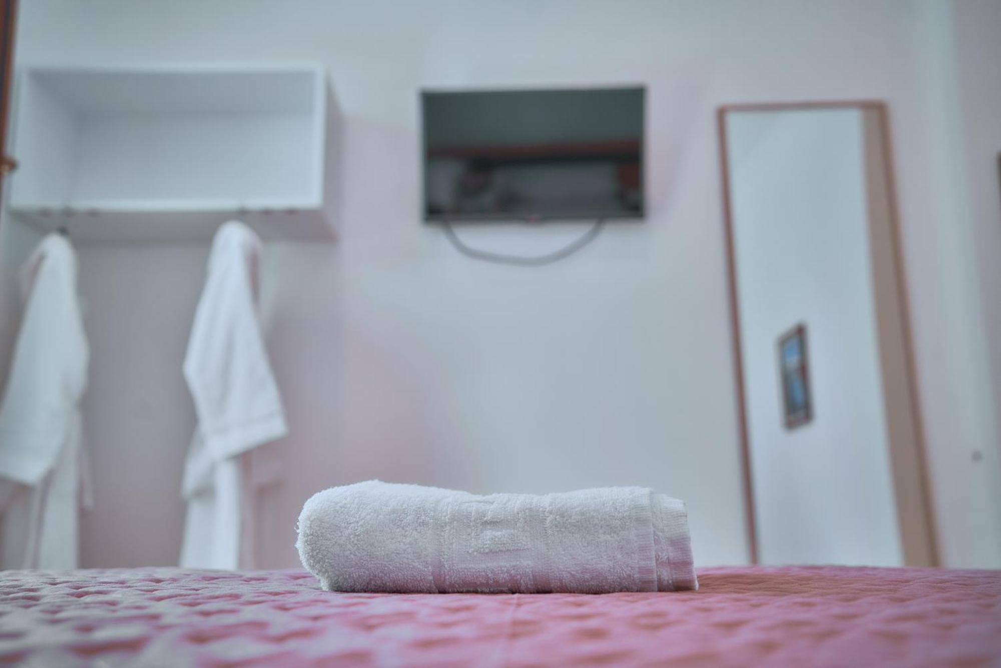 Kalpazo Inn Tirana Bagian luar foto